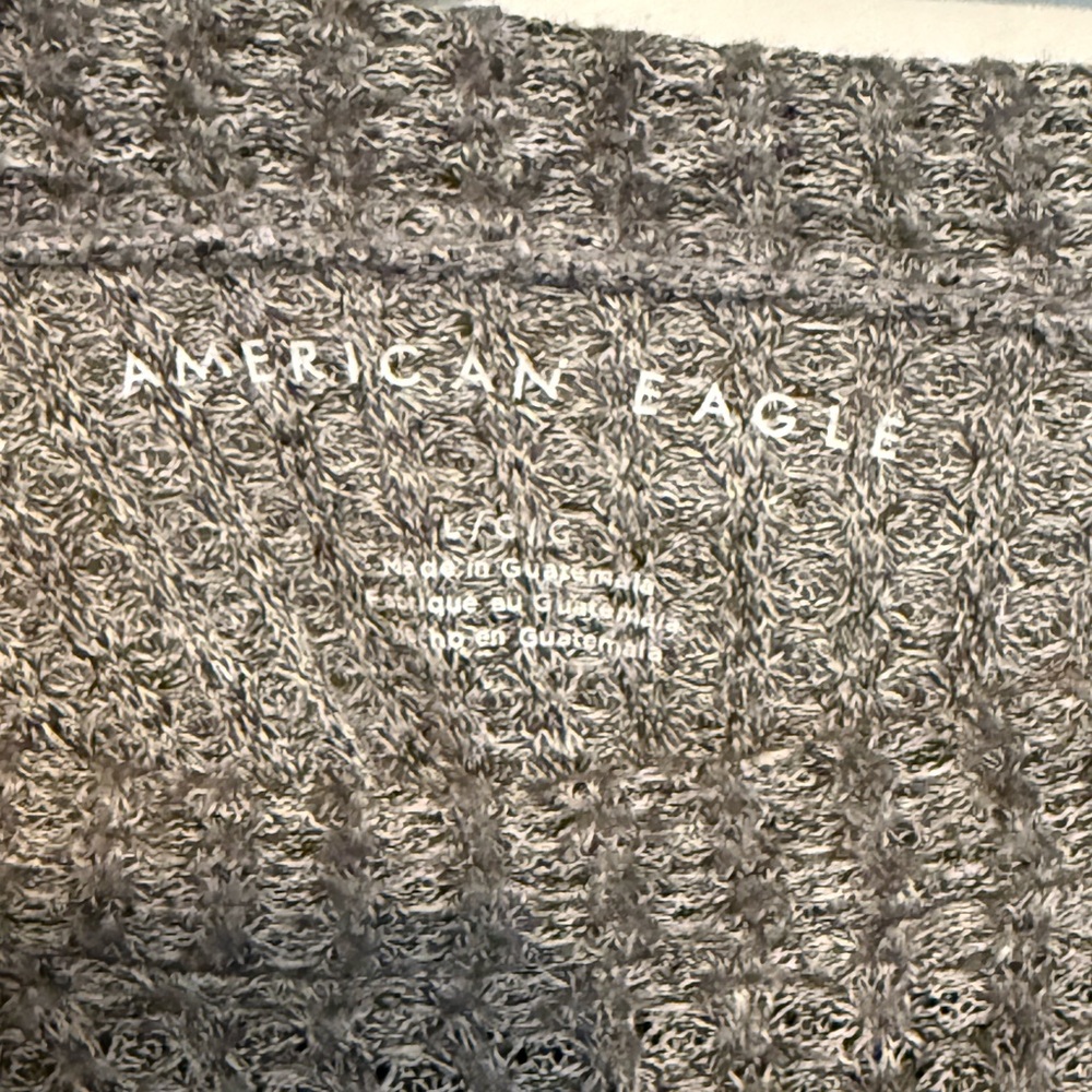 AE Raglan Sweater - Picture 3 of 3